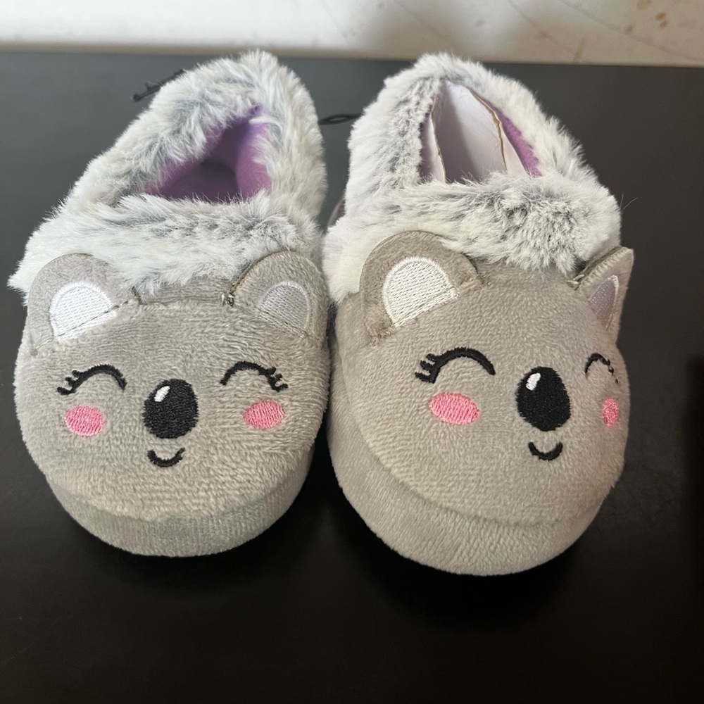 NWT Toddler Cute Koala Animal Slippers with Ears Size 4 Faux Fur